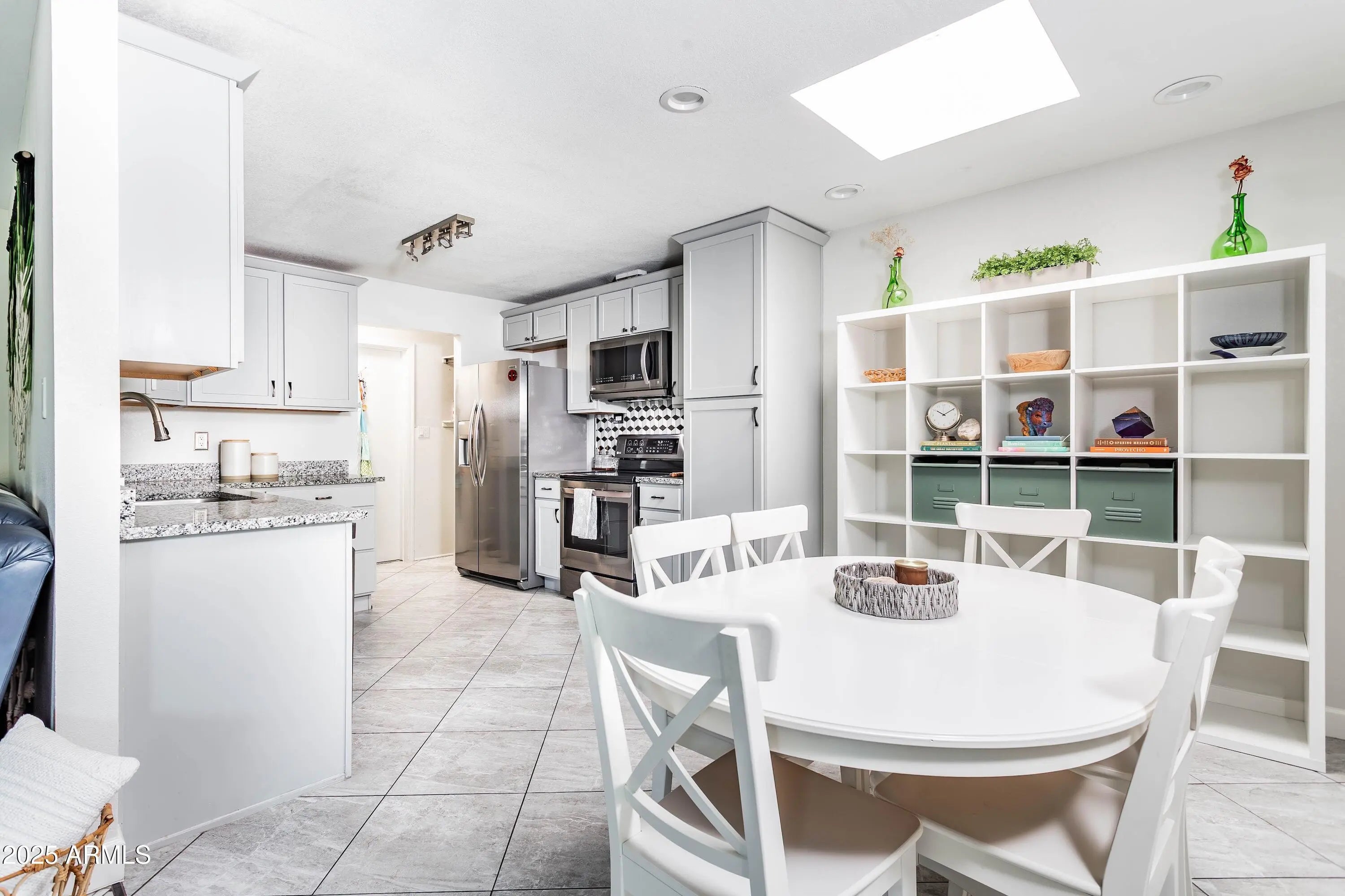 Photo of Listing #6891797