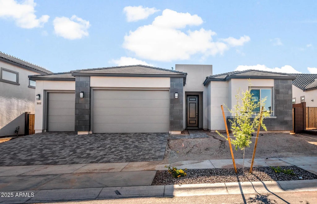 16935 W Chama Drive, Surprise