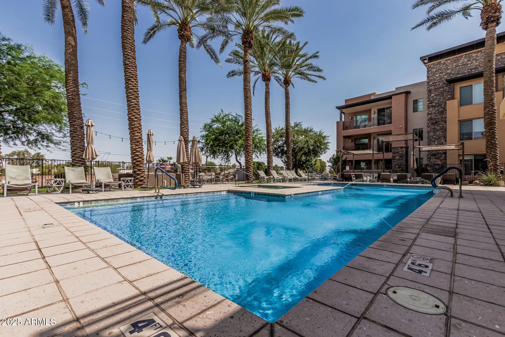 Photo of Listing #6887722