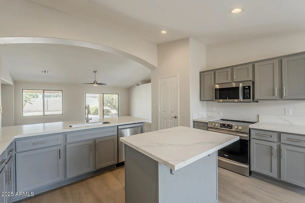 10308 E Sunburst Drive, Sun Lakes