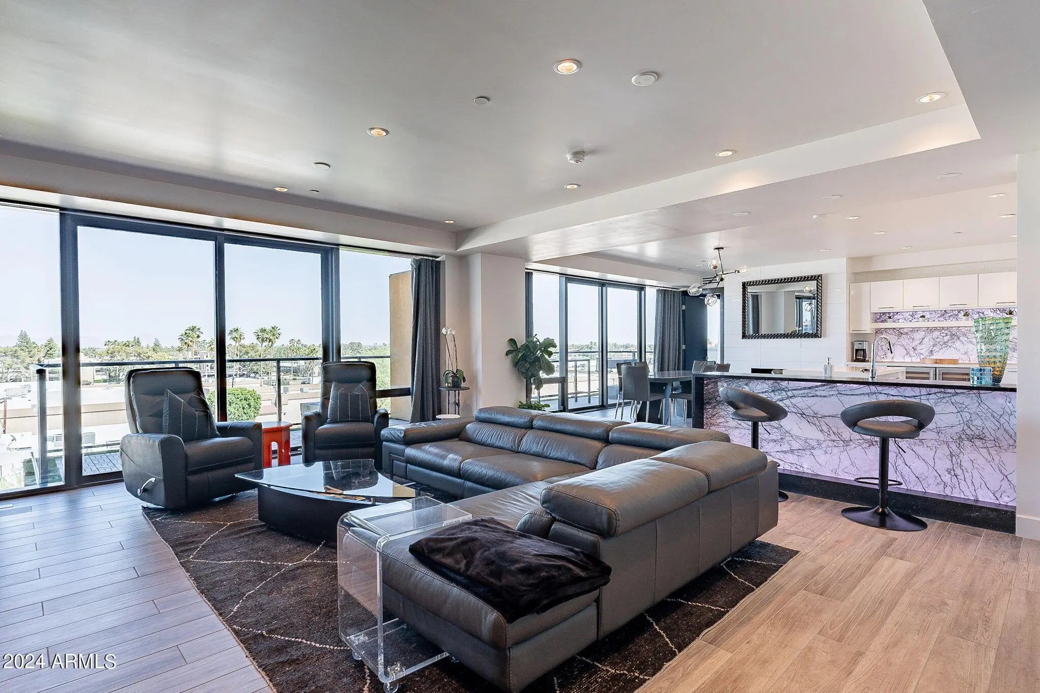 Photo of Listing #6888440