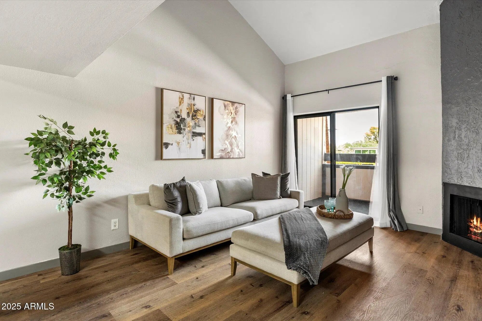 Photo of Listing #6889126