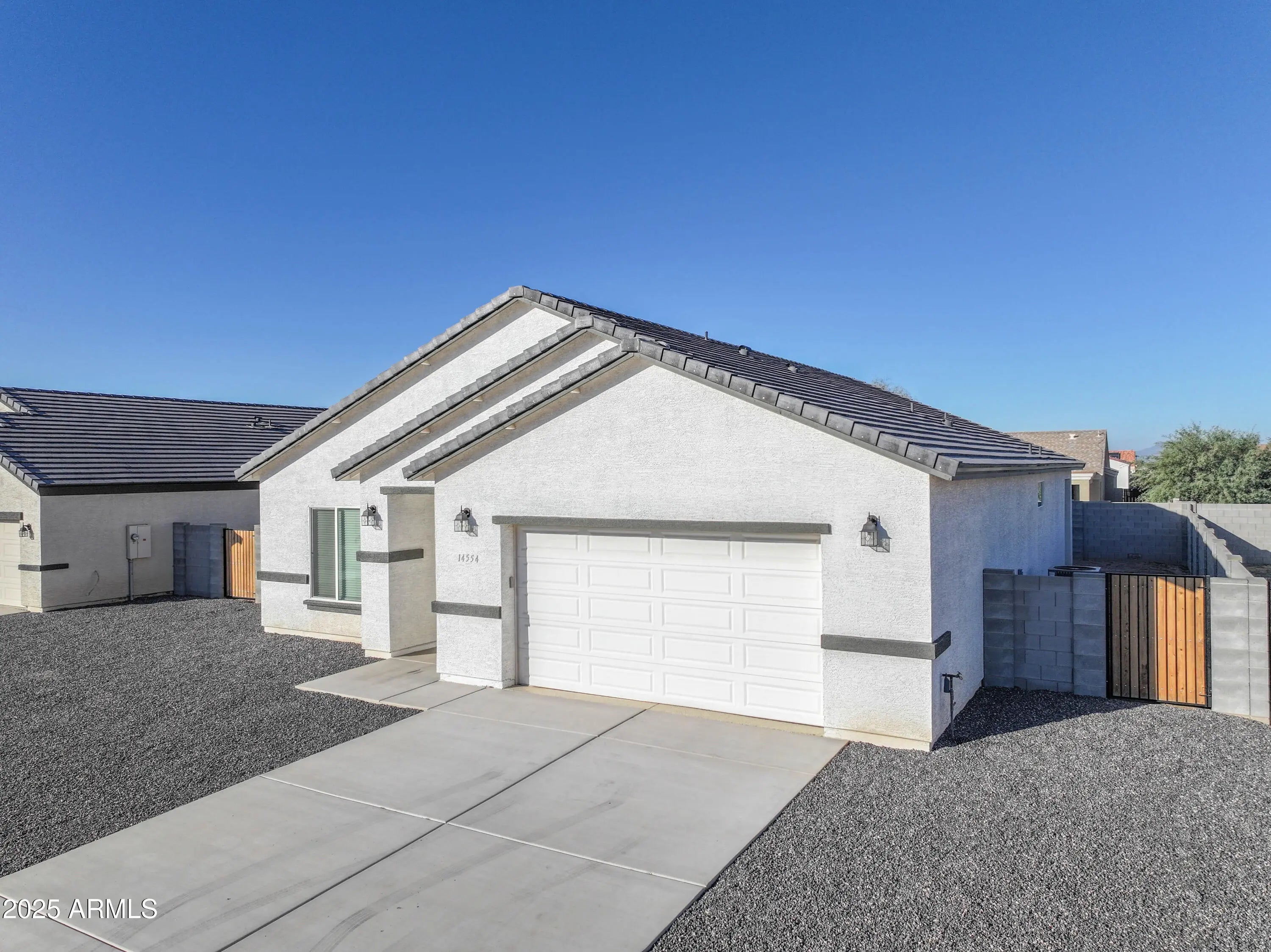 Photo of Listing #6888095