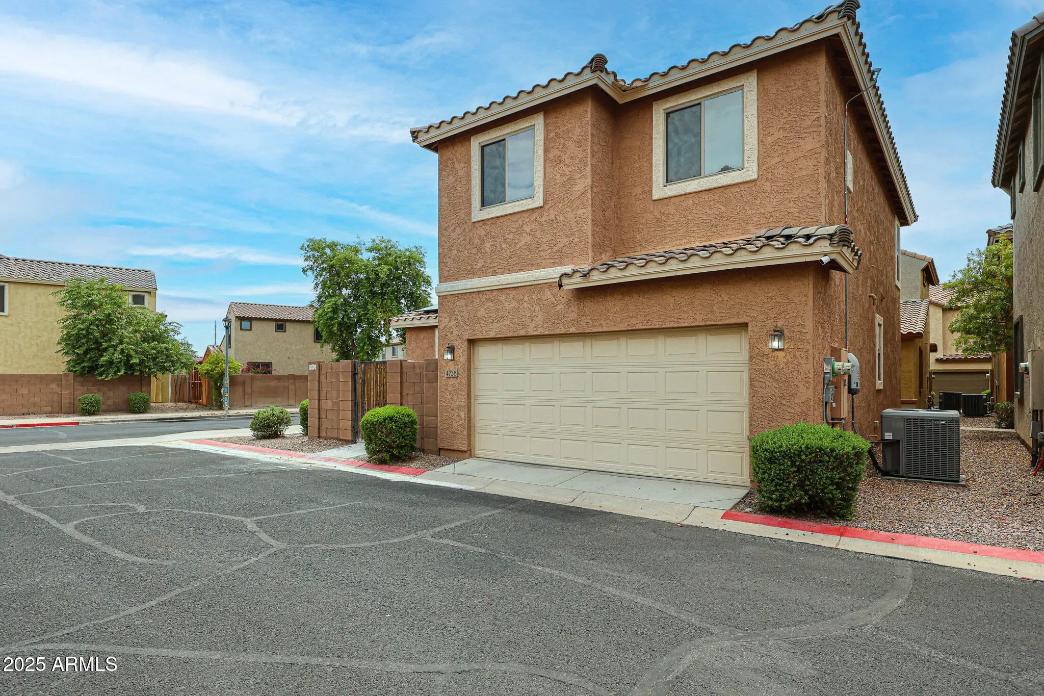 Photo of Listing #6894216