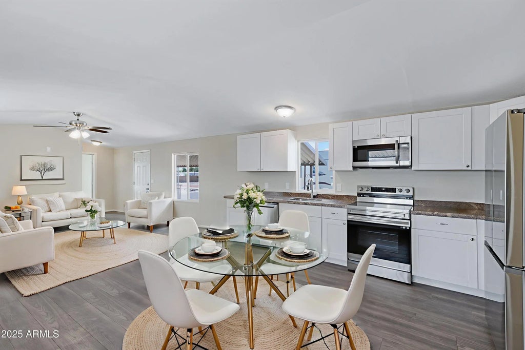 320 E Mckellips Road (unit 204), Mesa