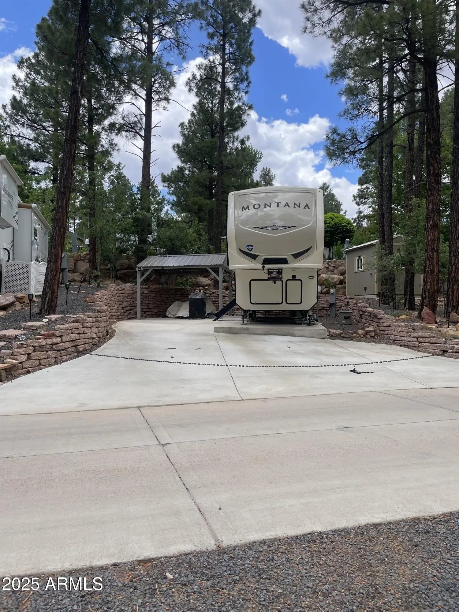 Photo of Listing #6888086