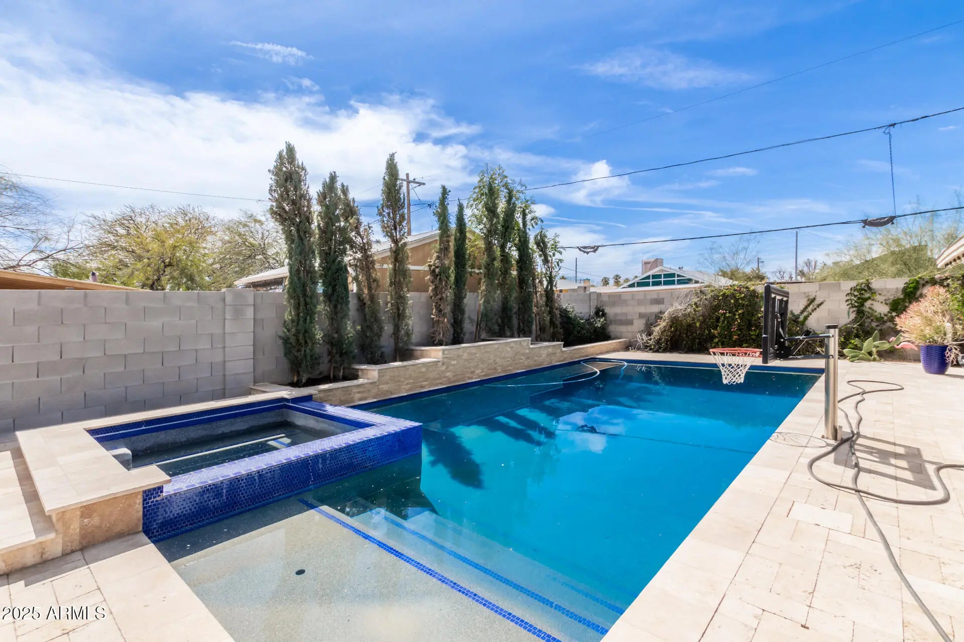 Photo of Listing #6888179