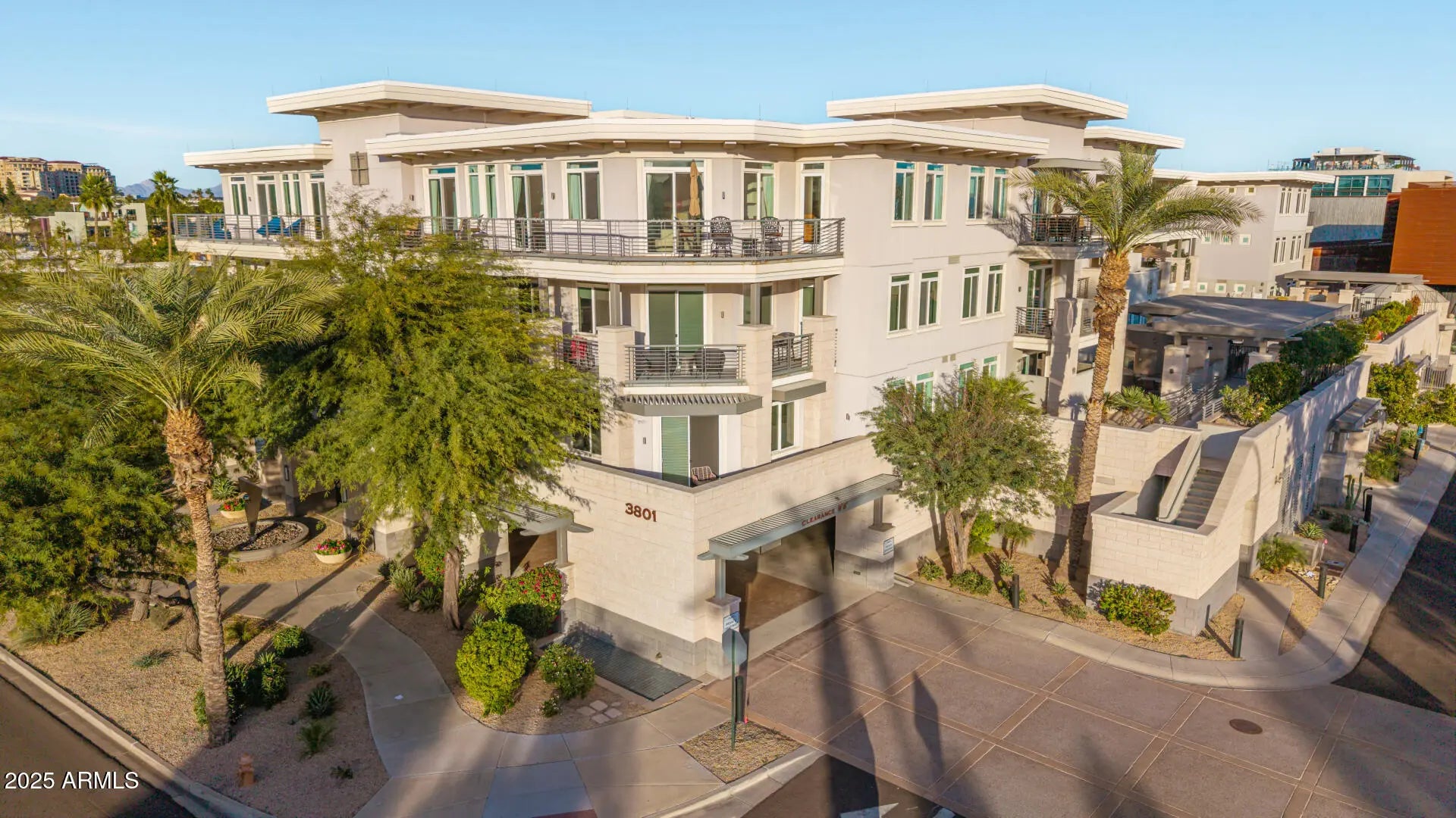 Photo of Listing #6890348