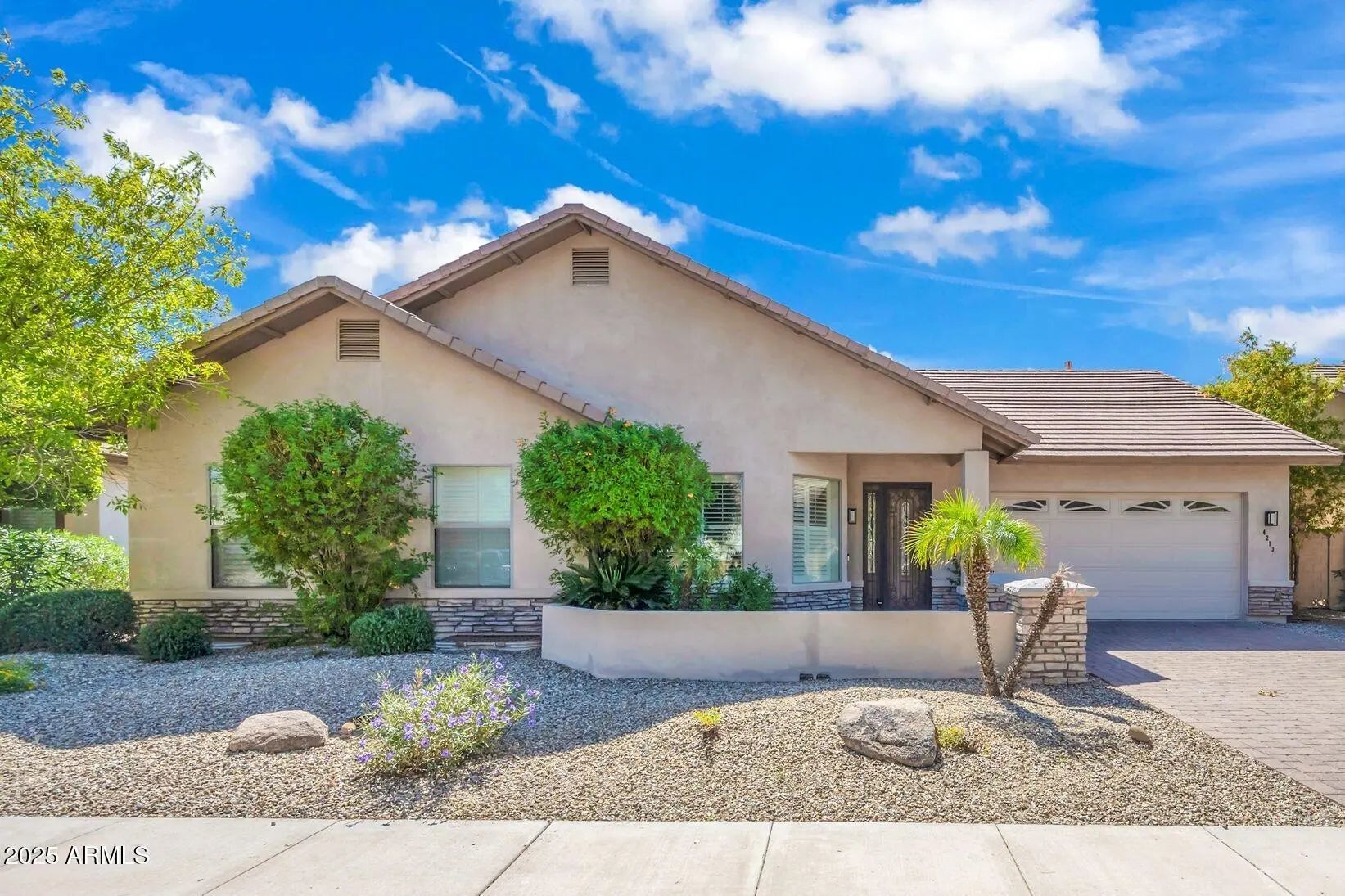 Photo of Listing #6888662