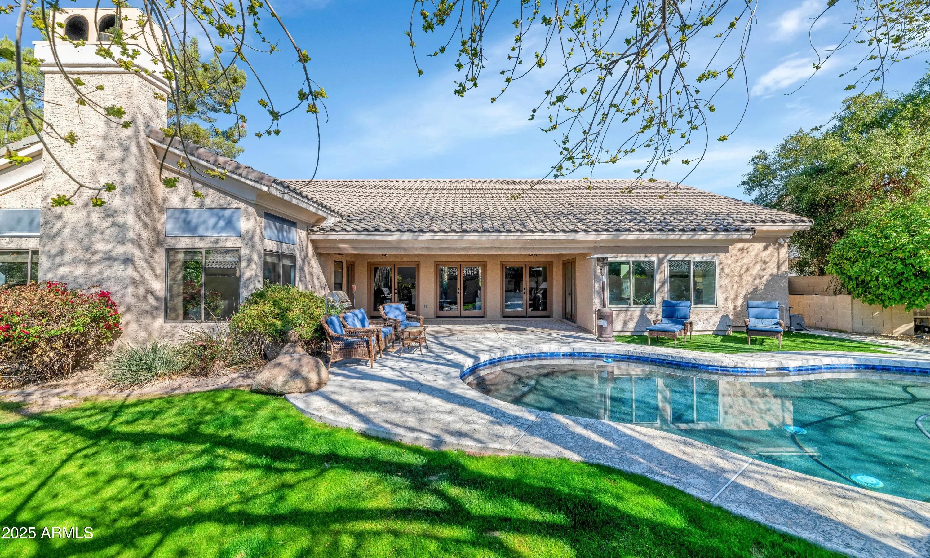 Photo of Listing #6889402