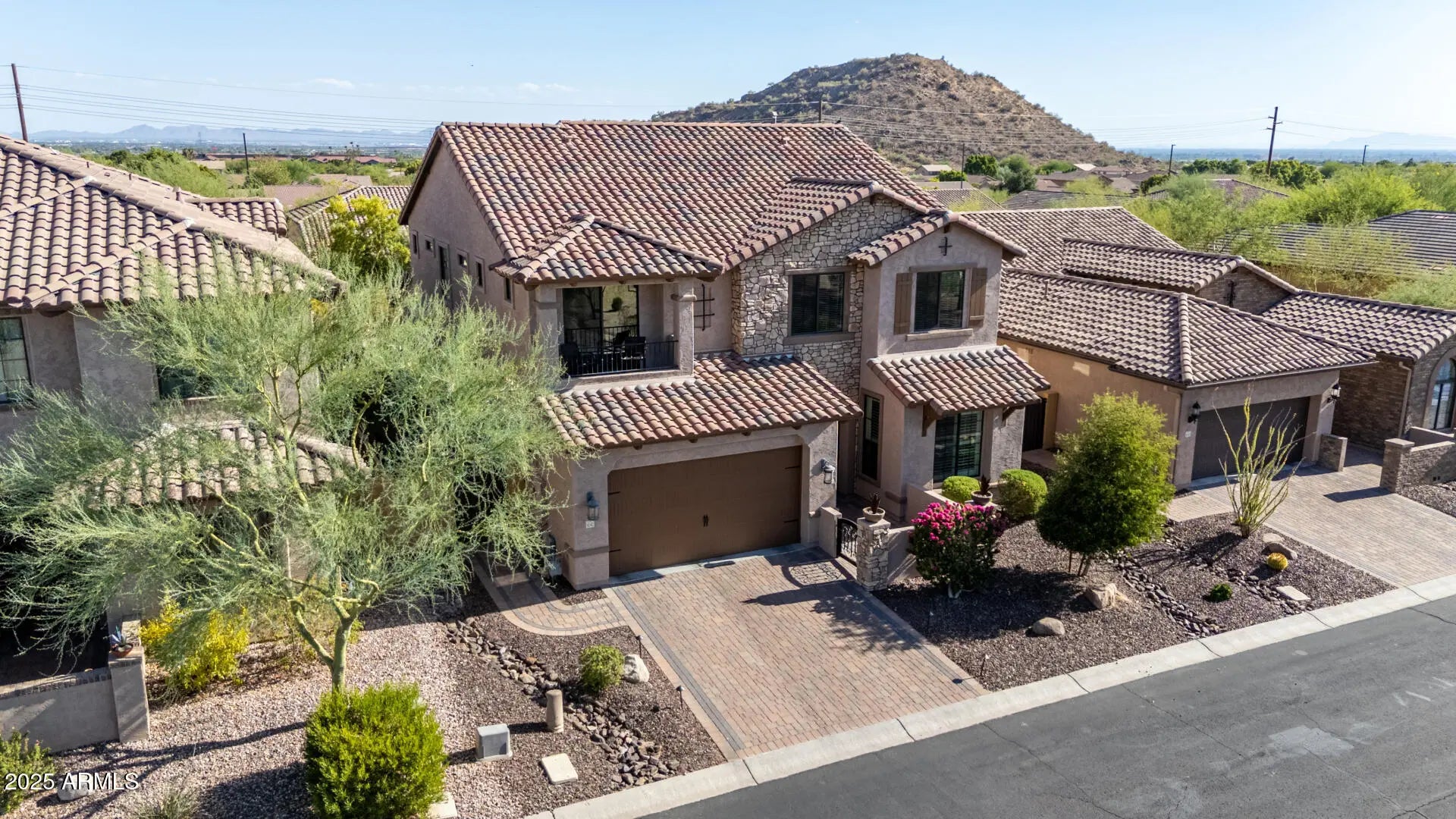 Photo of Listing #6892051