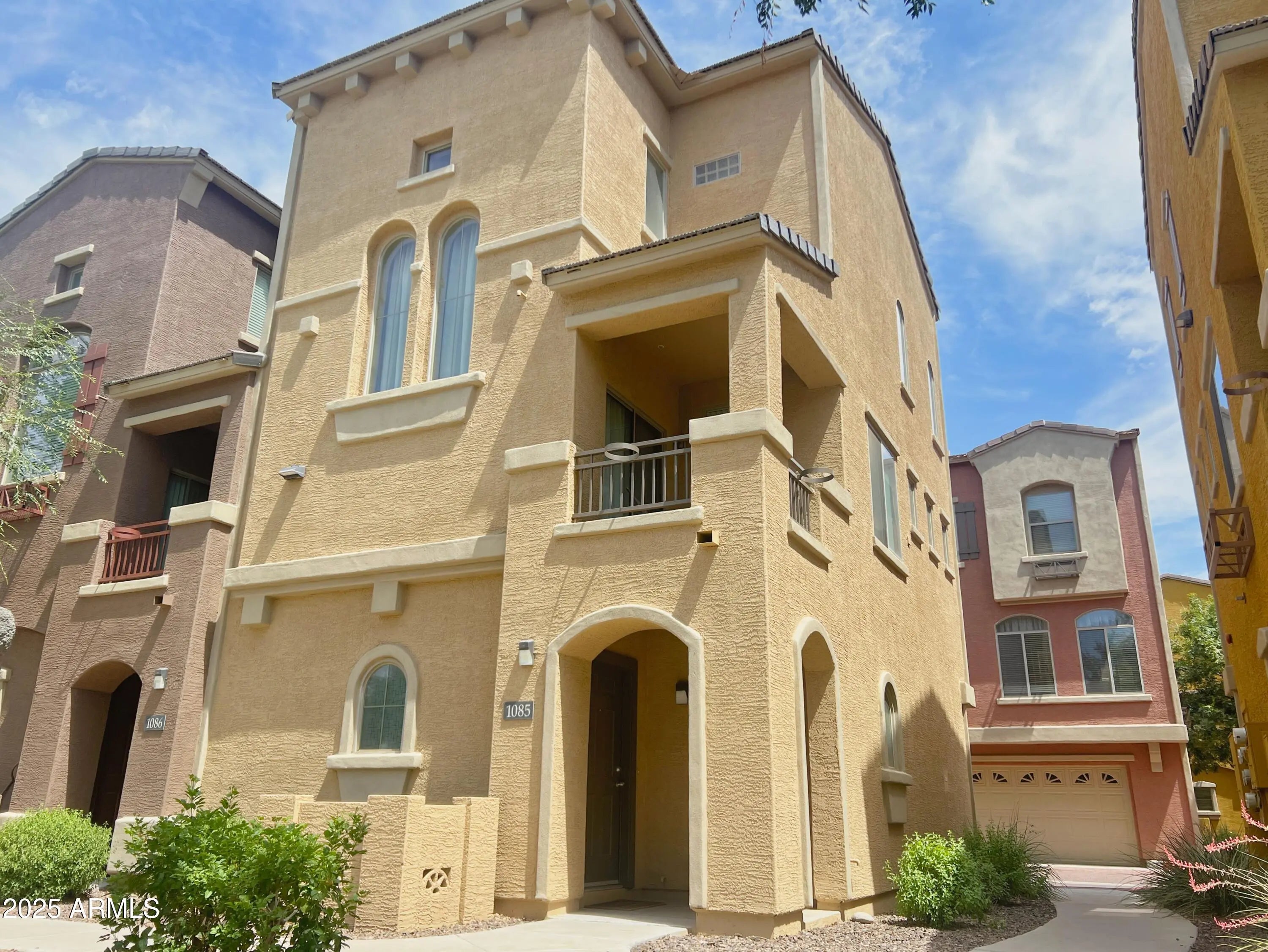 Photo of Listing #6888517