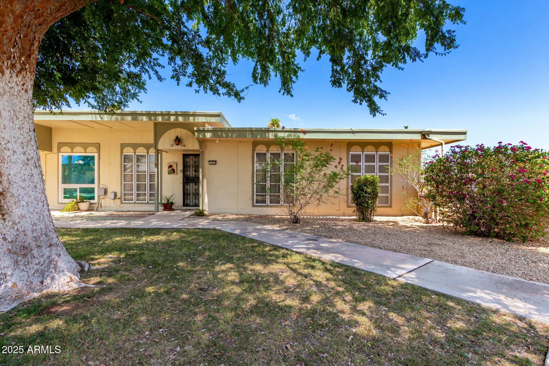 Photo of Listing #6893707