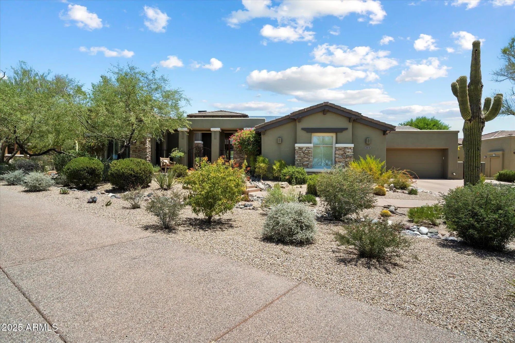 Photo of Listing #6895952