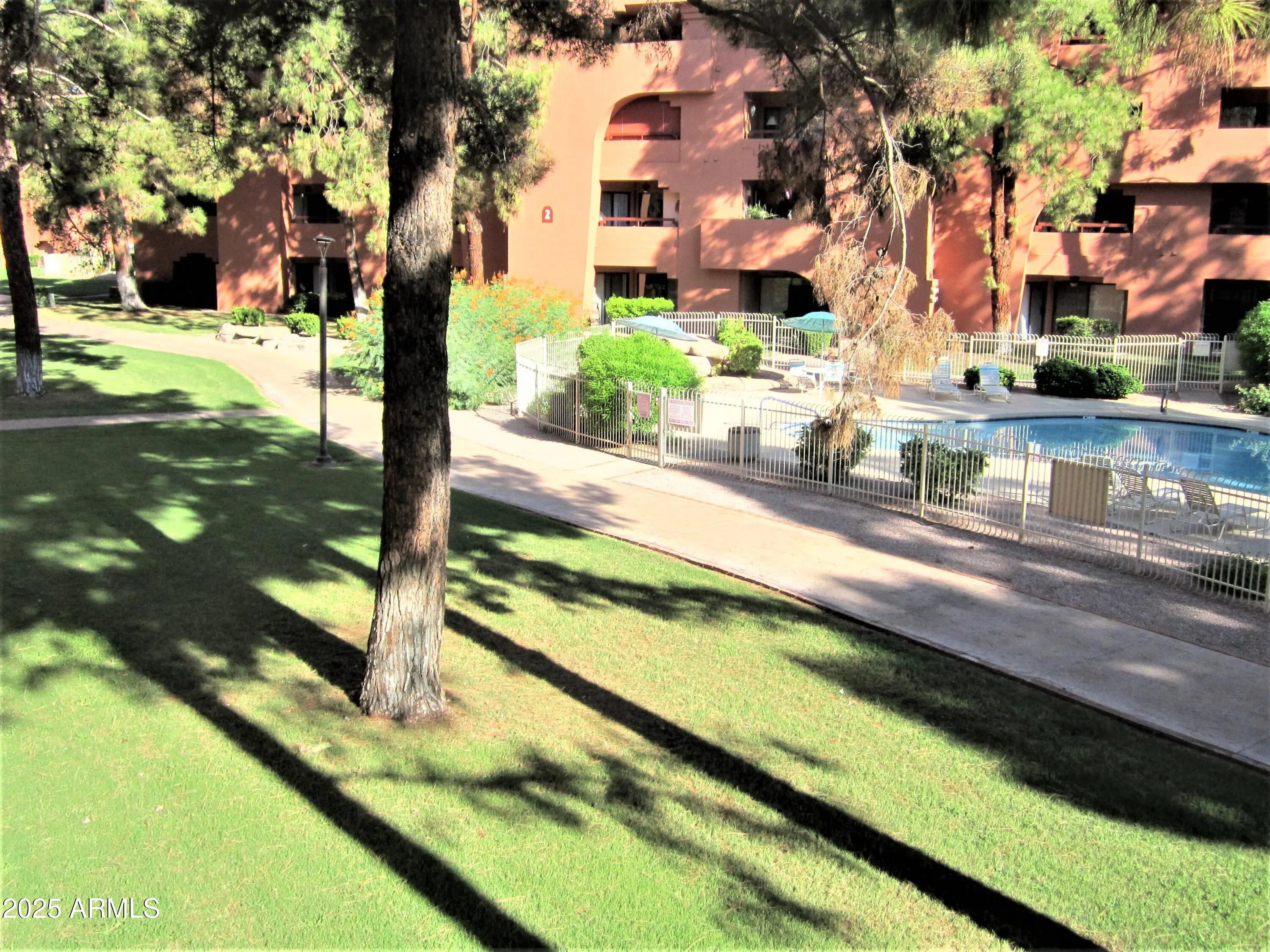 Photo of Listing #6889114