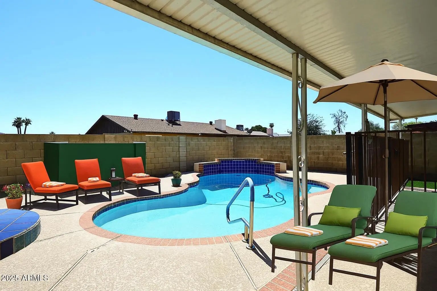 Photo of Listing #6900677