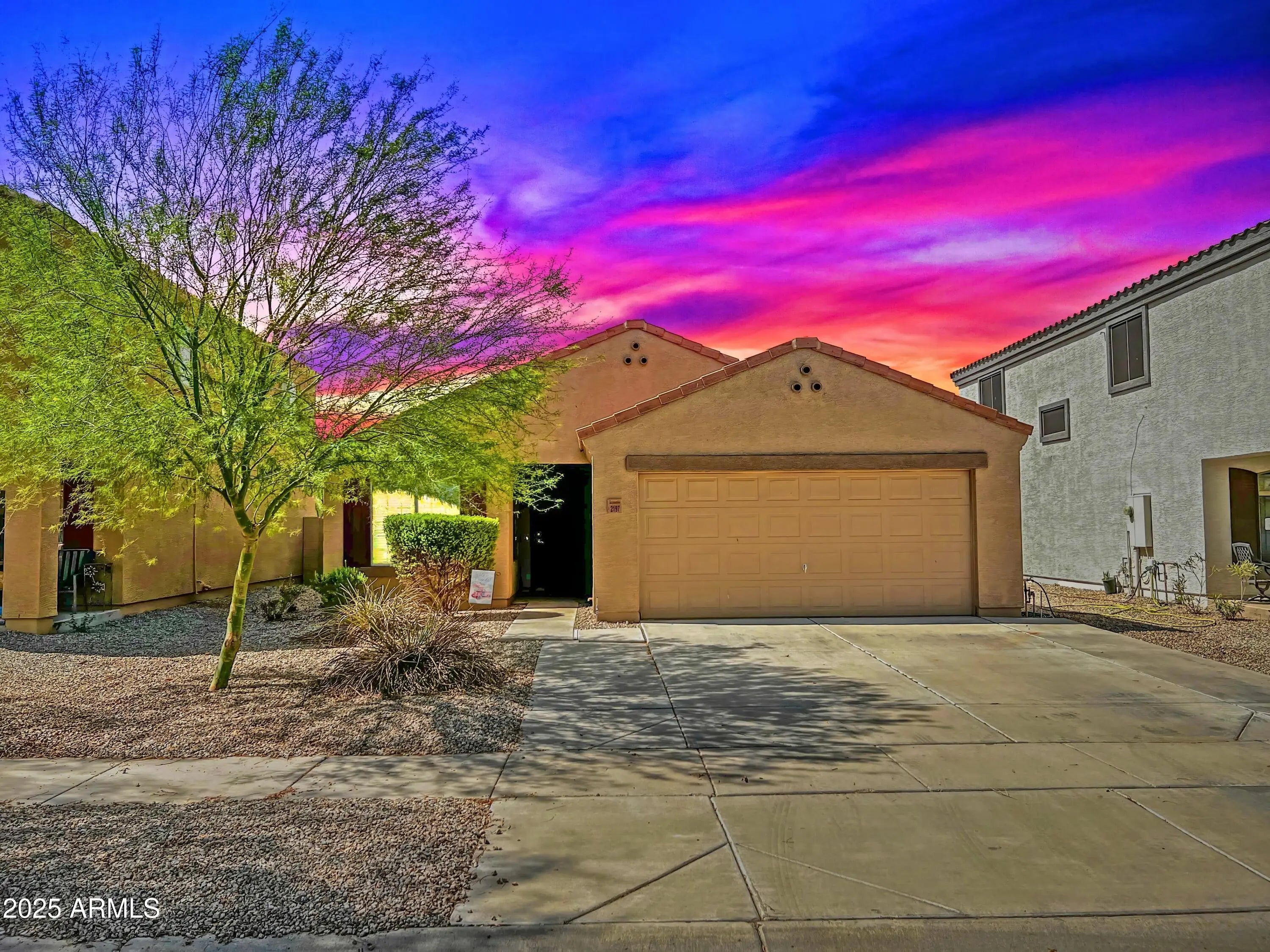 Photo of Listing #6889354