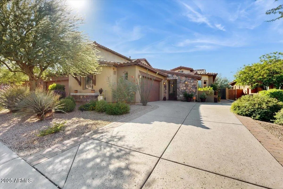 Photo of Listing #6930241