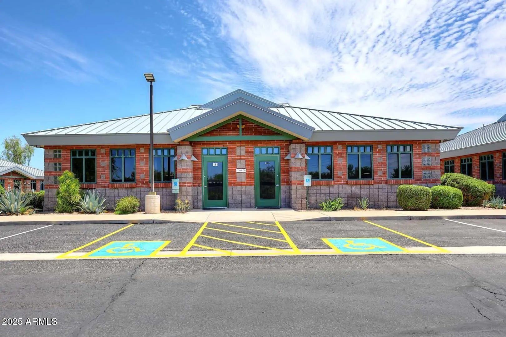 Photo of Listing #6890930