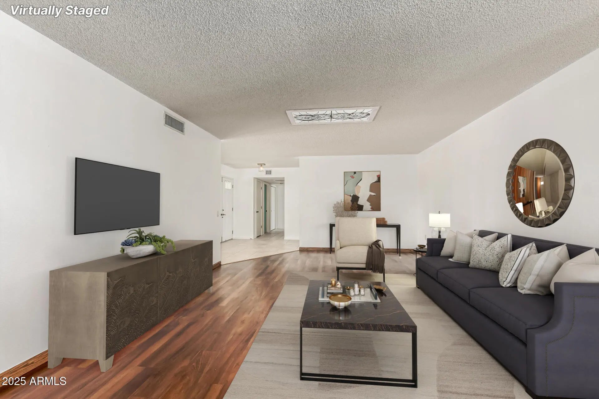 Photo of Listing #6890241