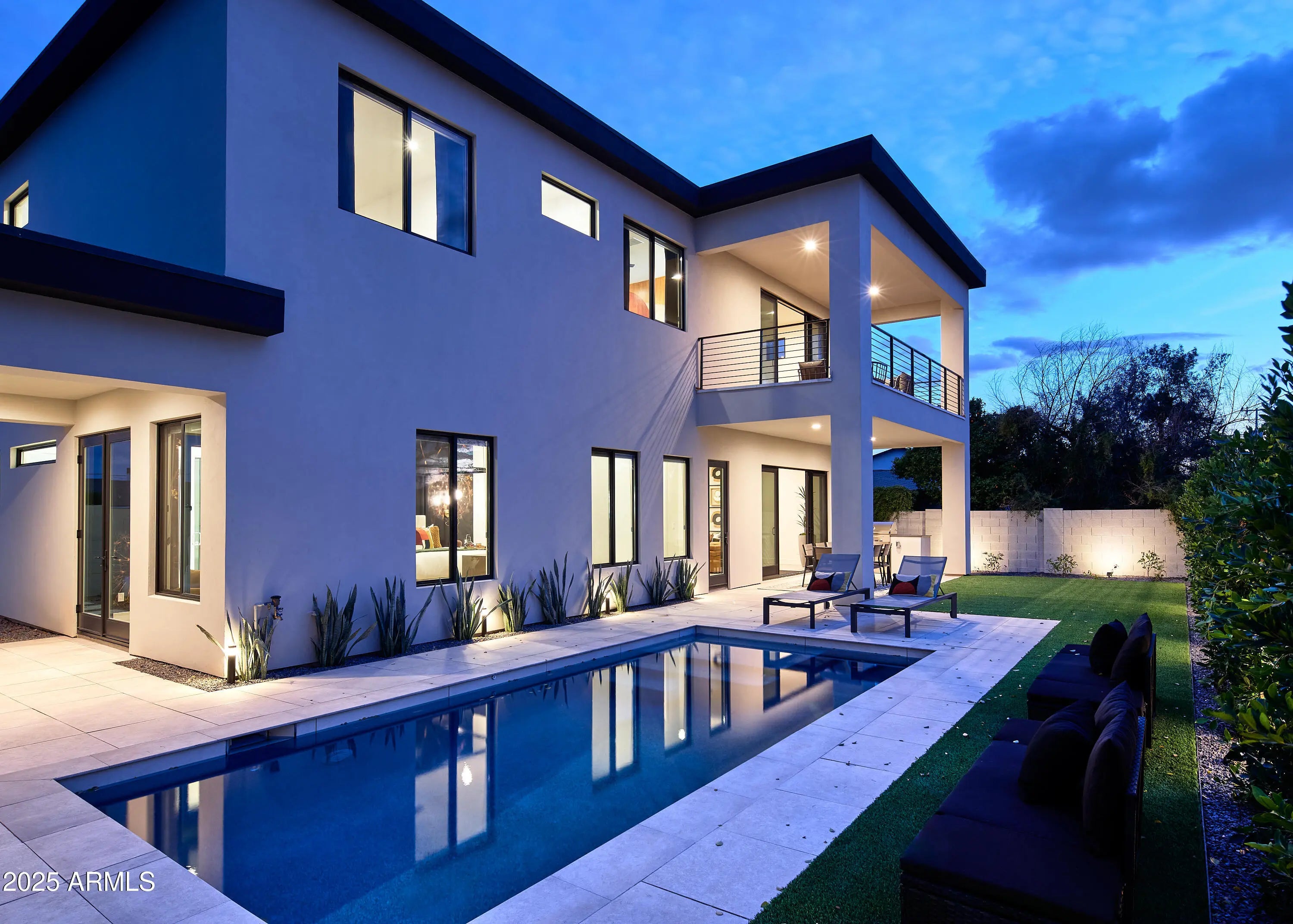 Photo of Listing #6889903