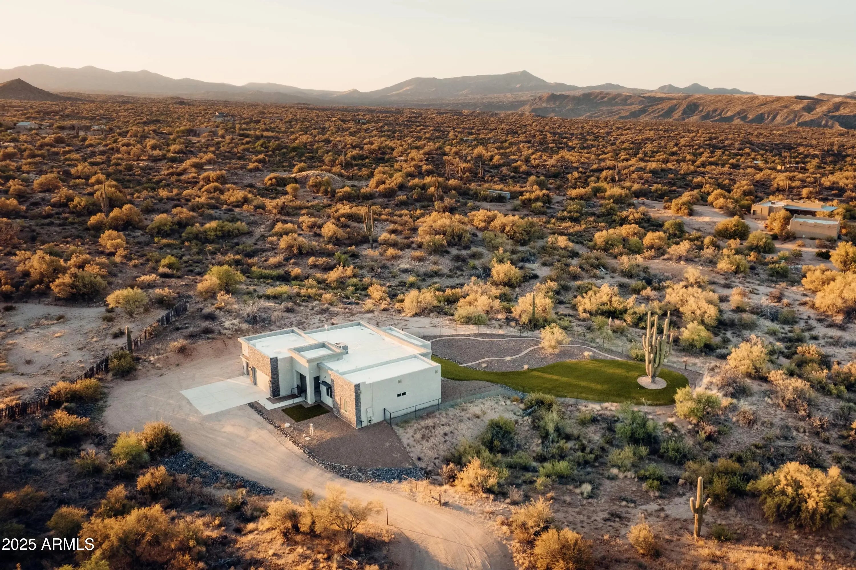 Photo of Listing #6890635