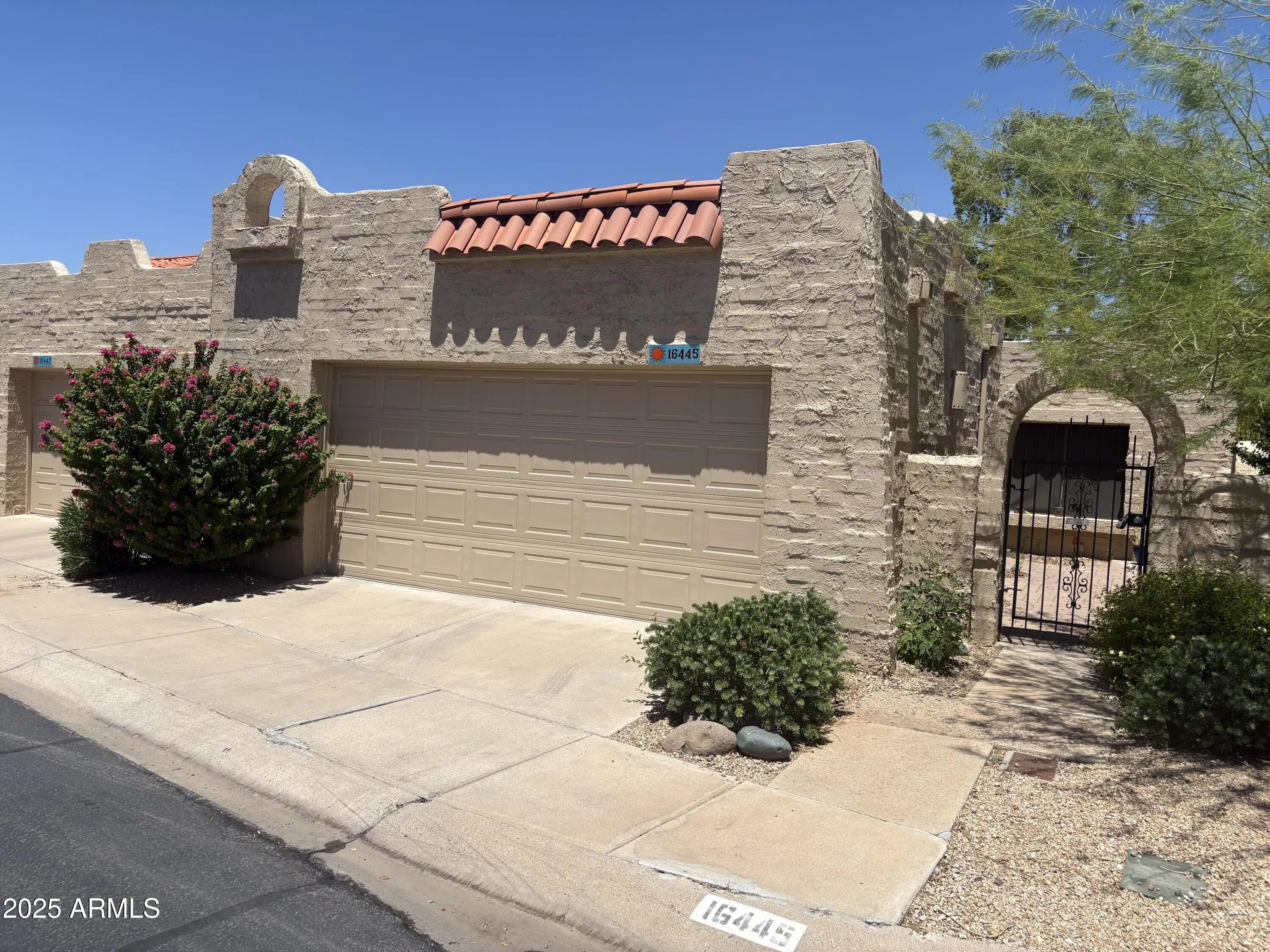 Photo of Listing #6892247