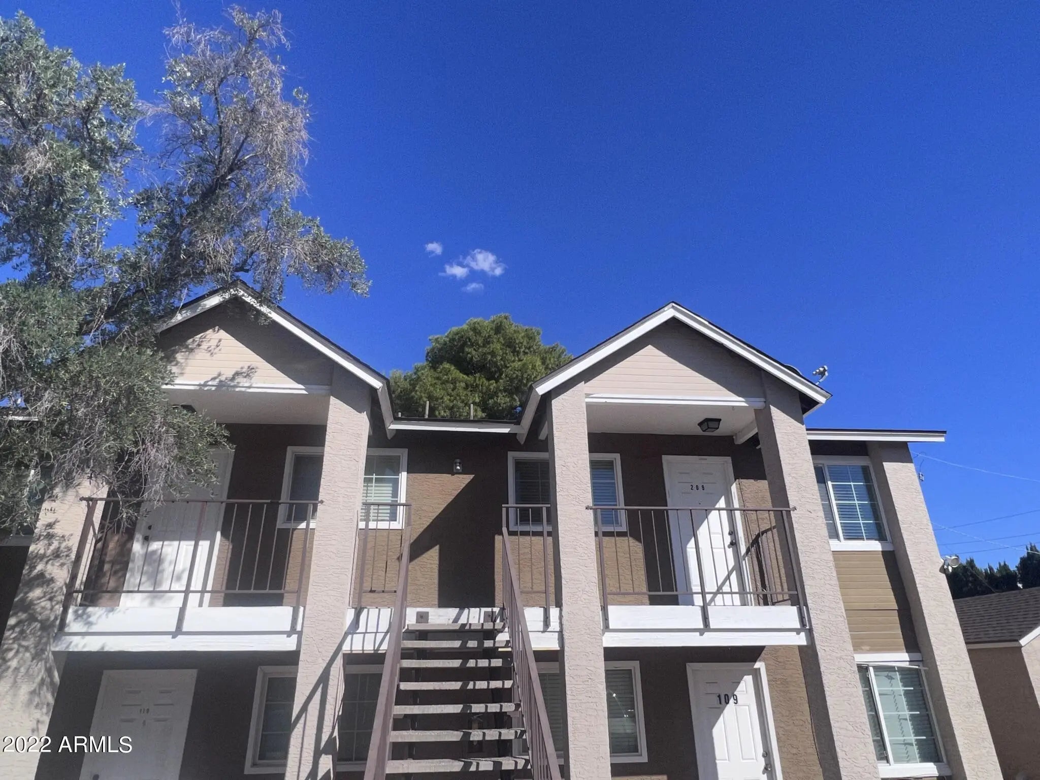 Photo of Listing #6890137