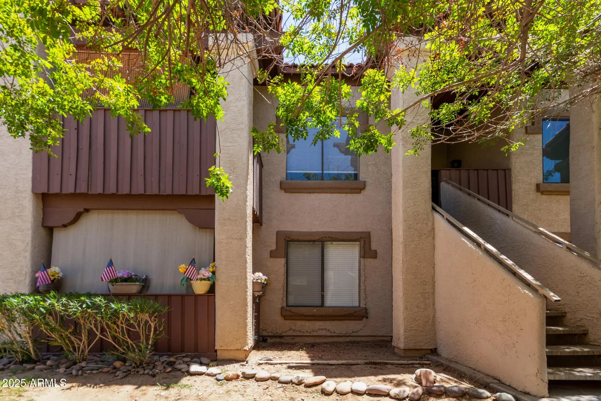 Photo of Listing #6890347