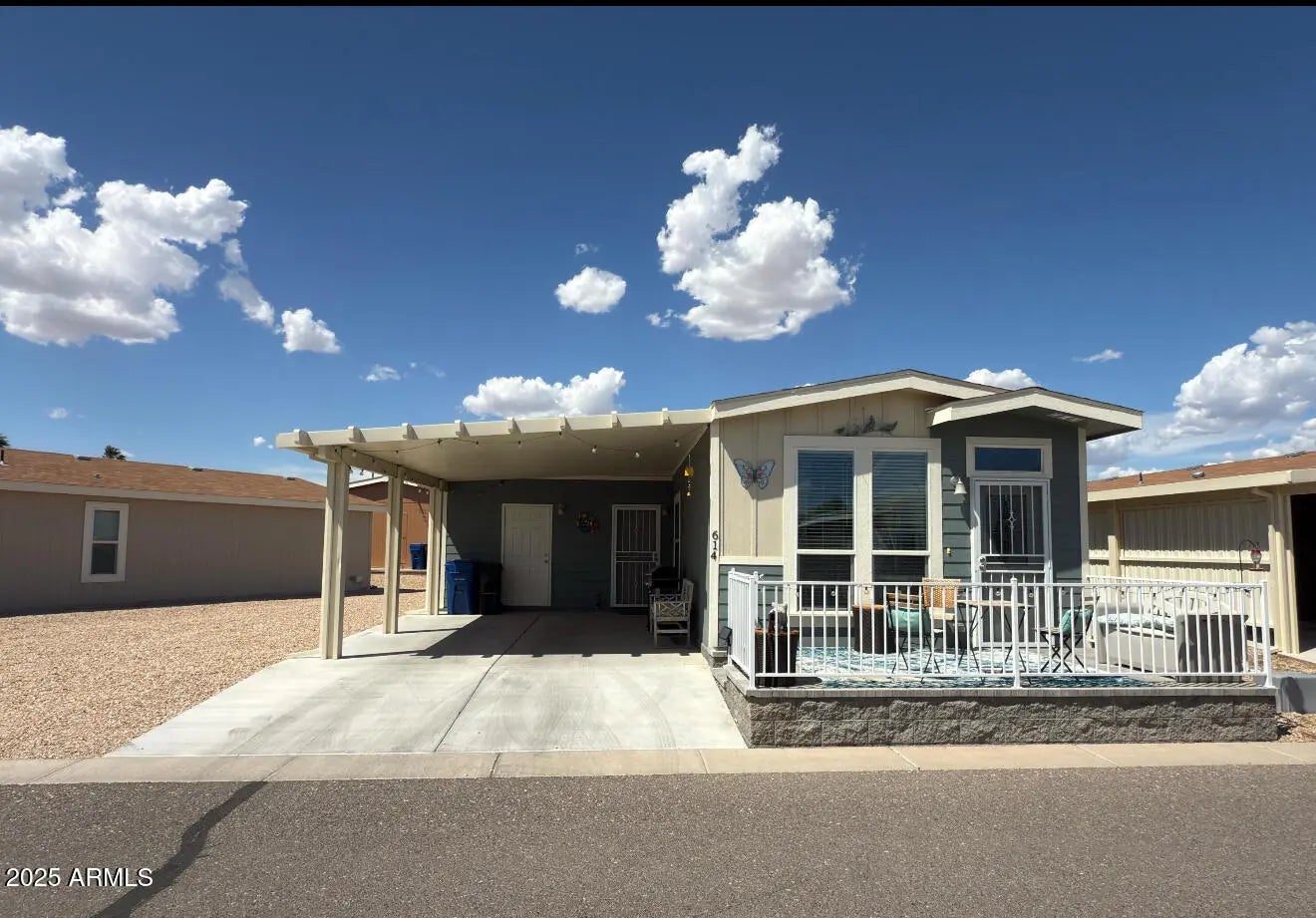 Photo of Listing #6890188