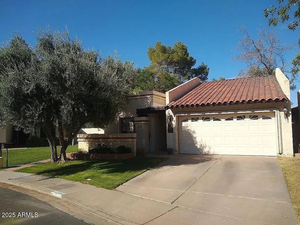 Photo of Listing #6890340