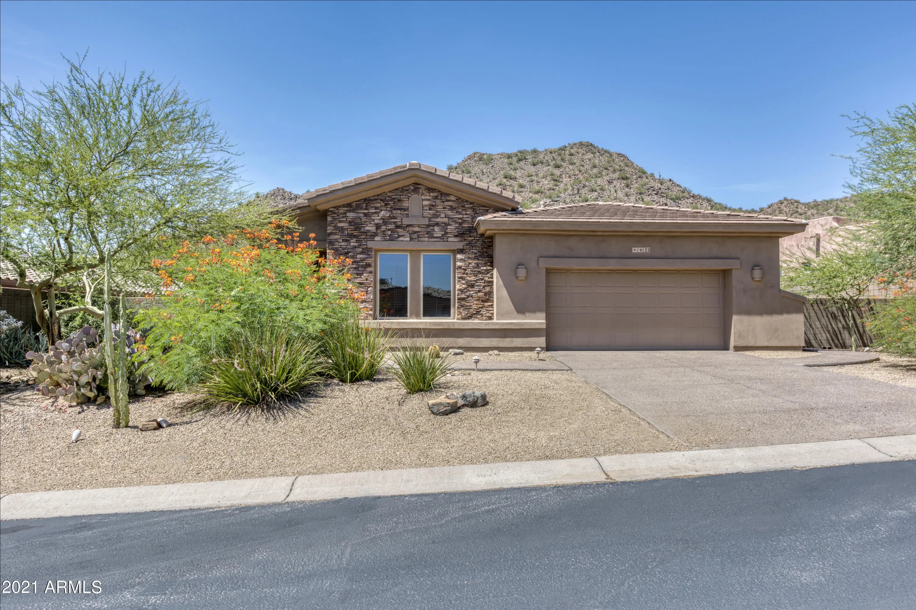 Photo of Listing #6893275