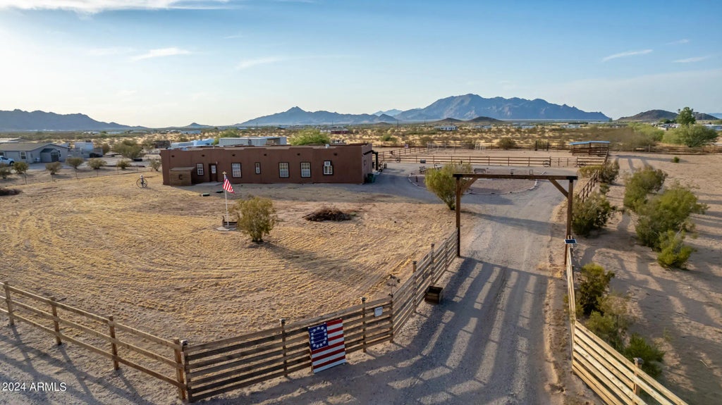 17728 N Deer Trail, Maricopa