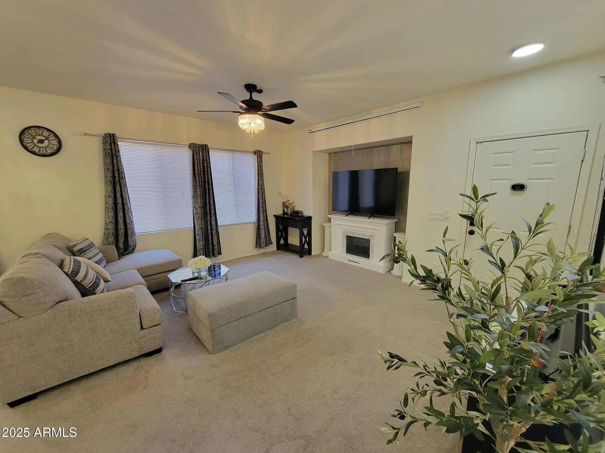 Photo of Listing #6891308