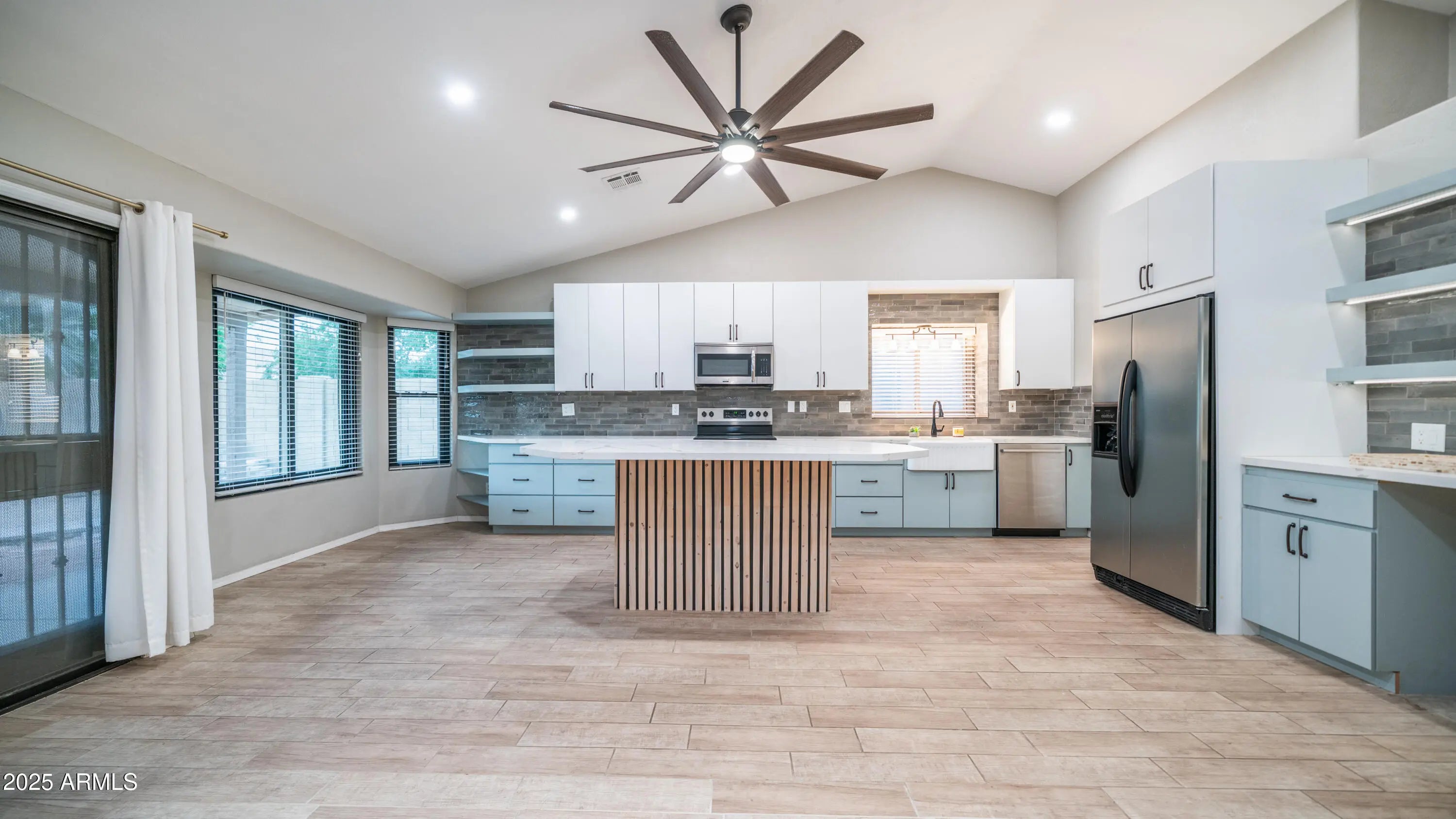 Photo of Listing #6891665