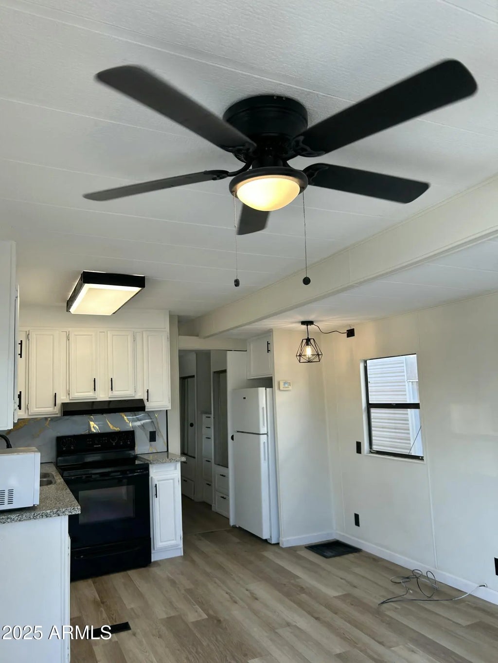 106 E Hedge Drive, Florence
