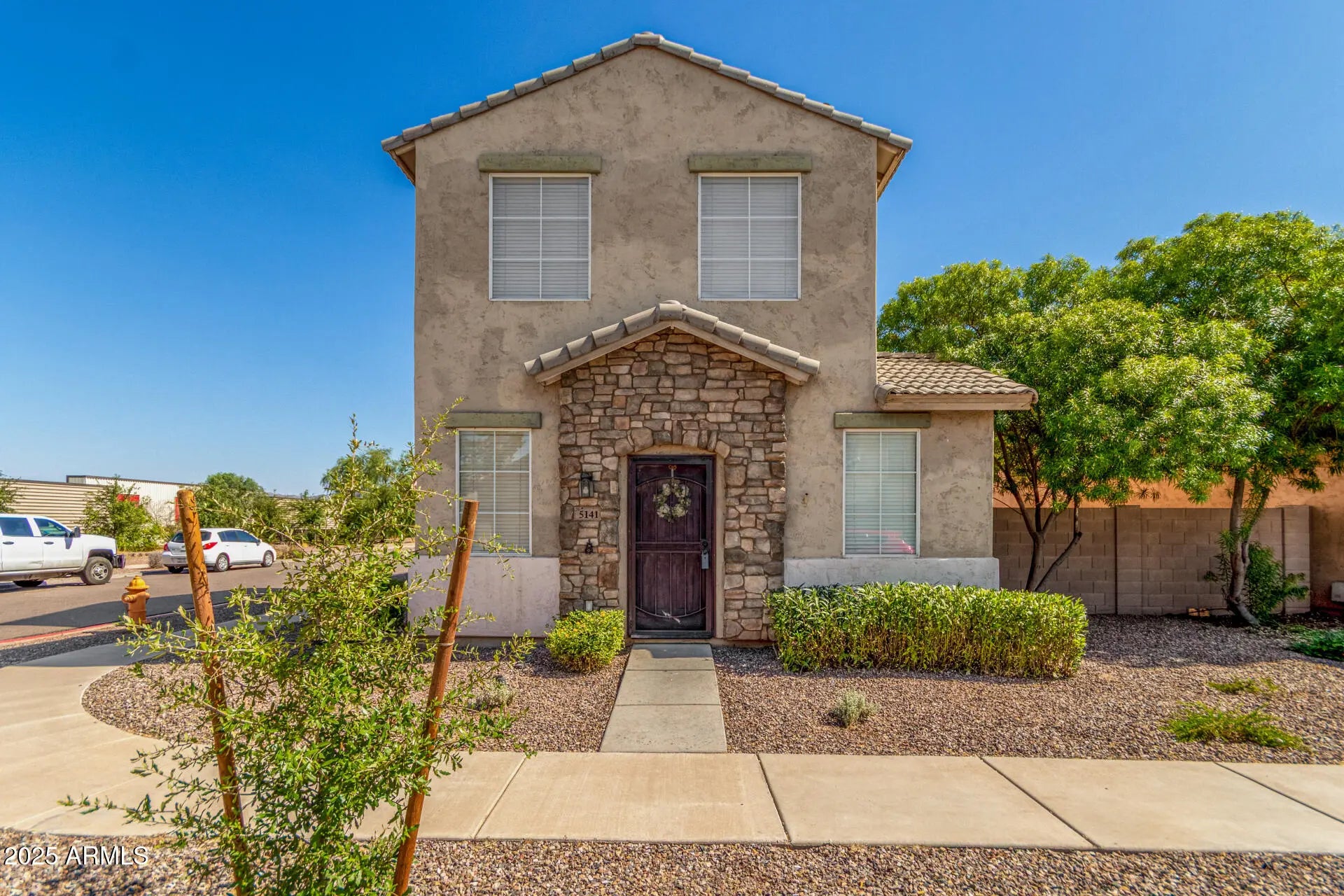 Photo of Listing #6891595