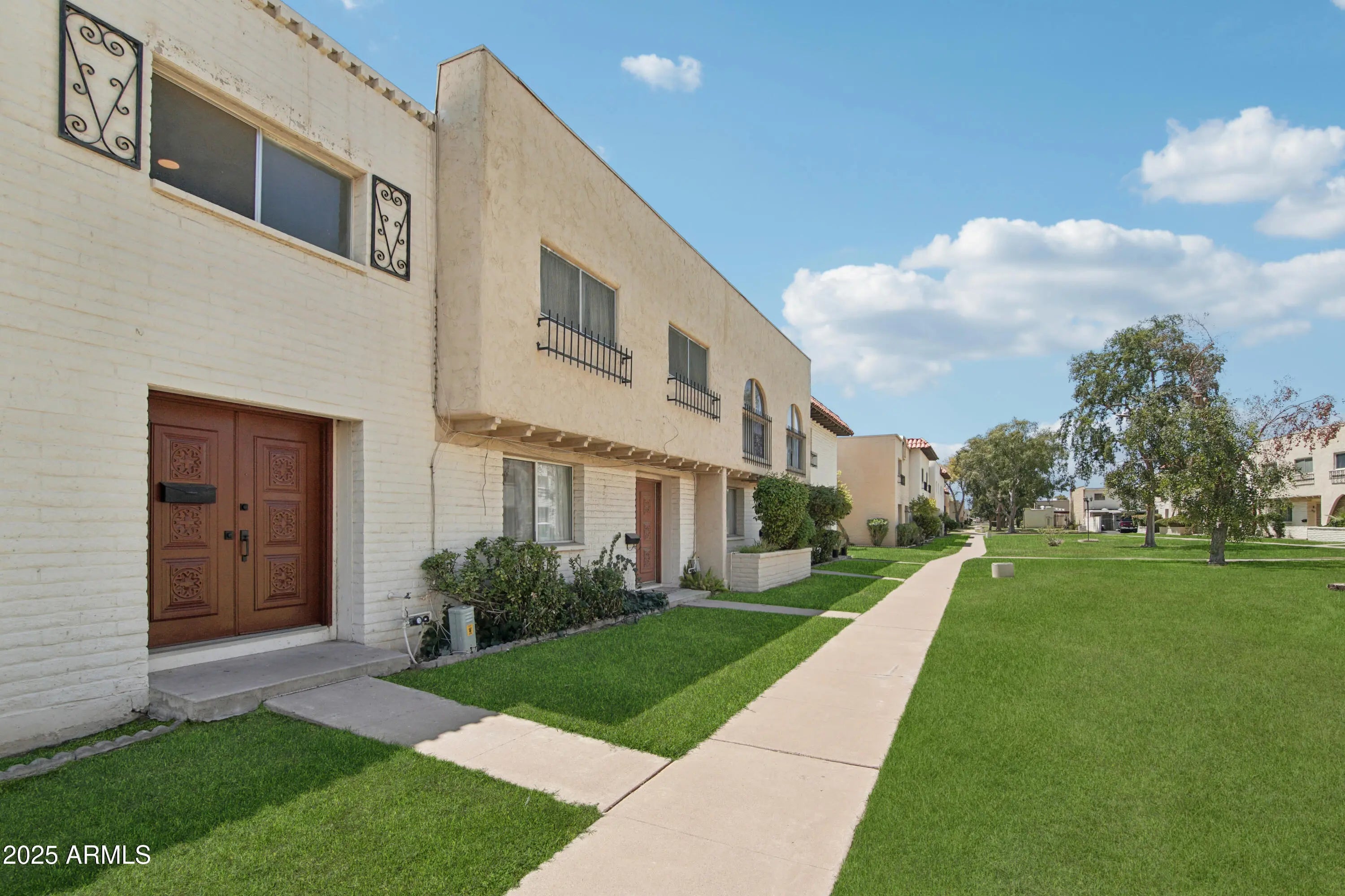 Photo of Listing #6894814