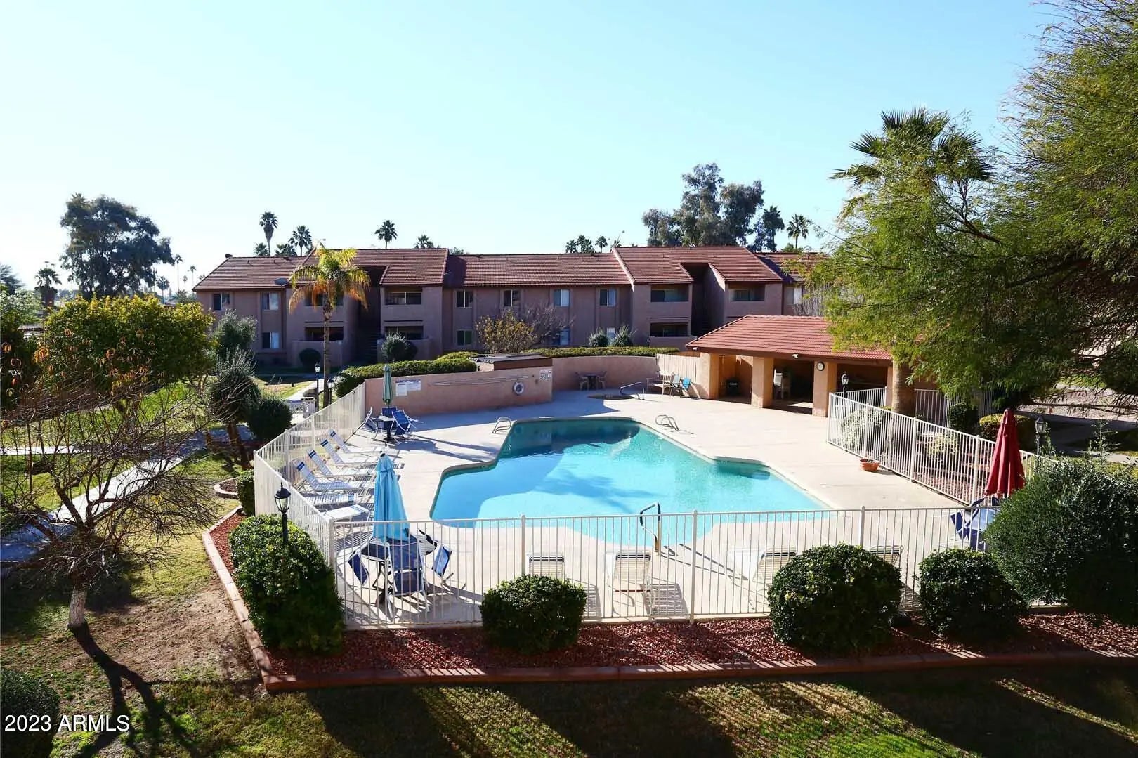 Photo of Listing #6891000