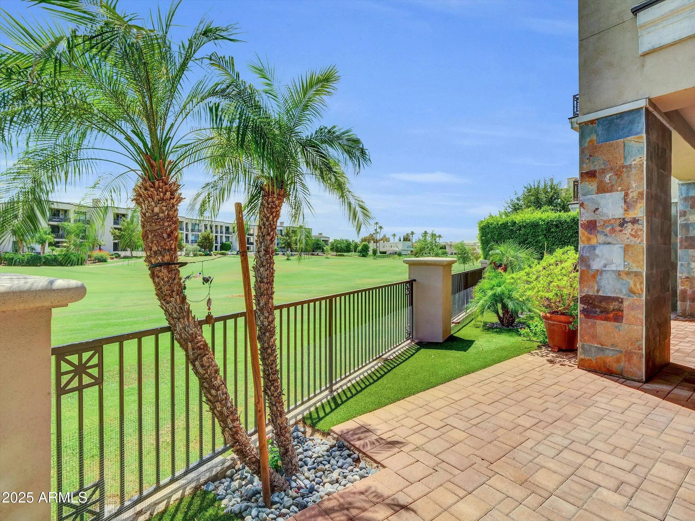 Photo of Listing #6891415