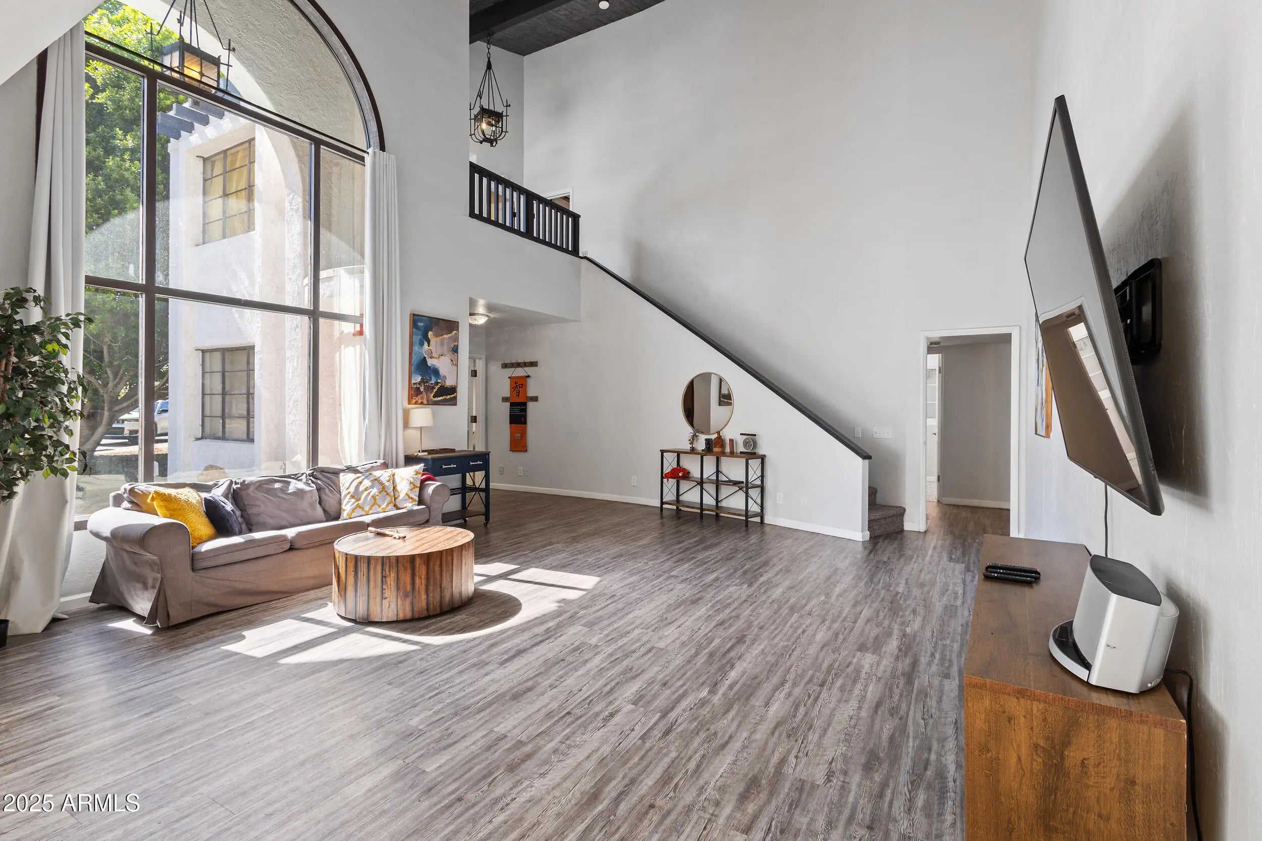 Photo of Listing #6891476