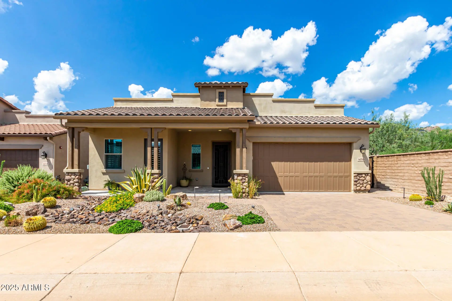 Photo of Listing #6891152