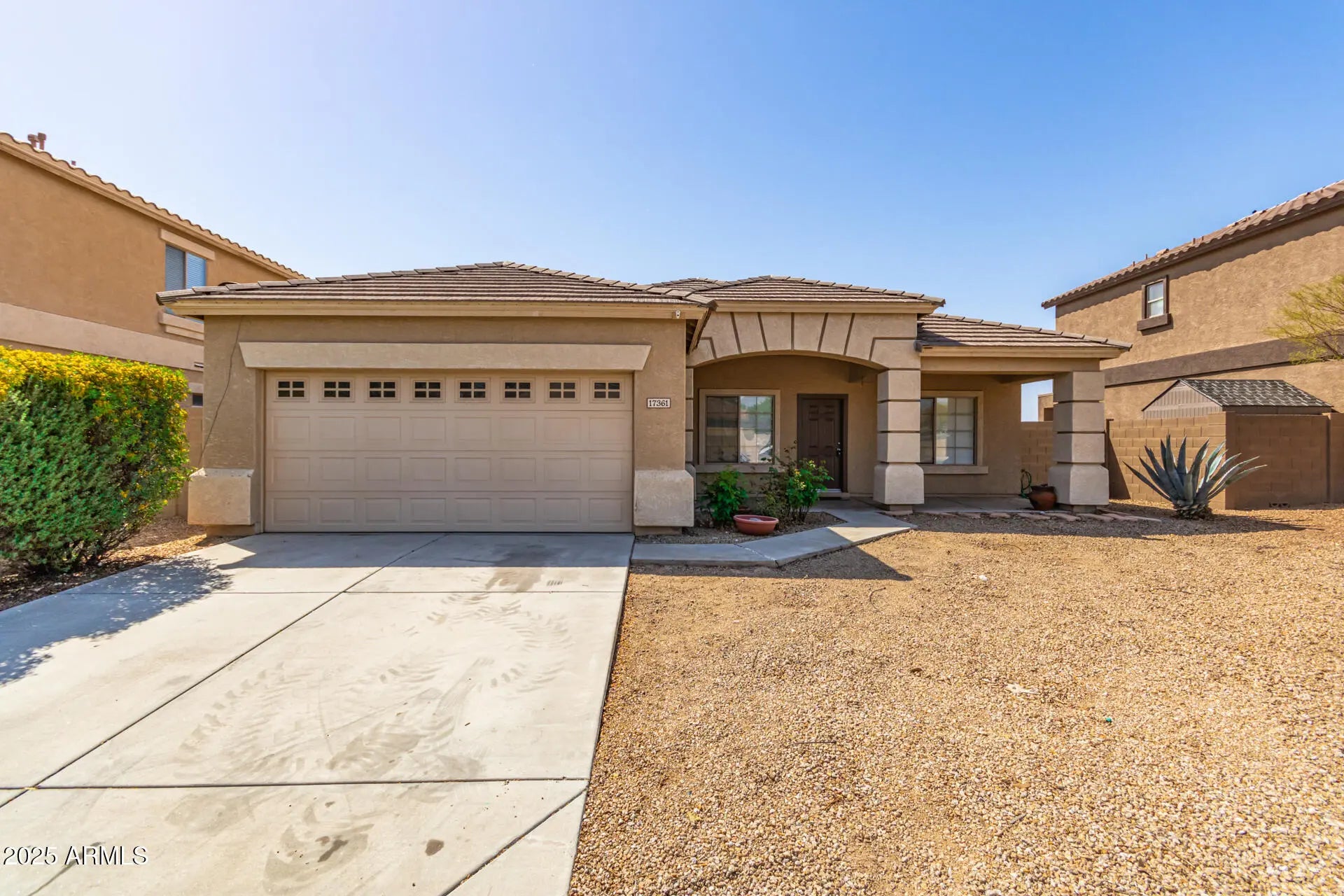 Photo of Listing #6892432