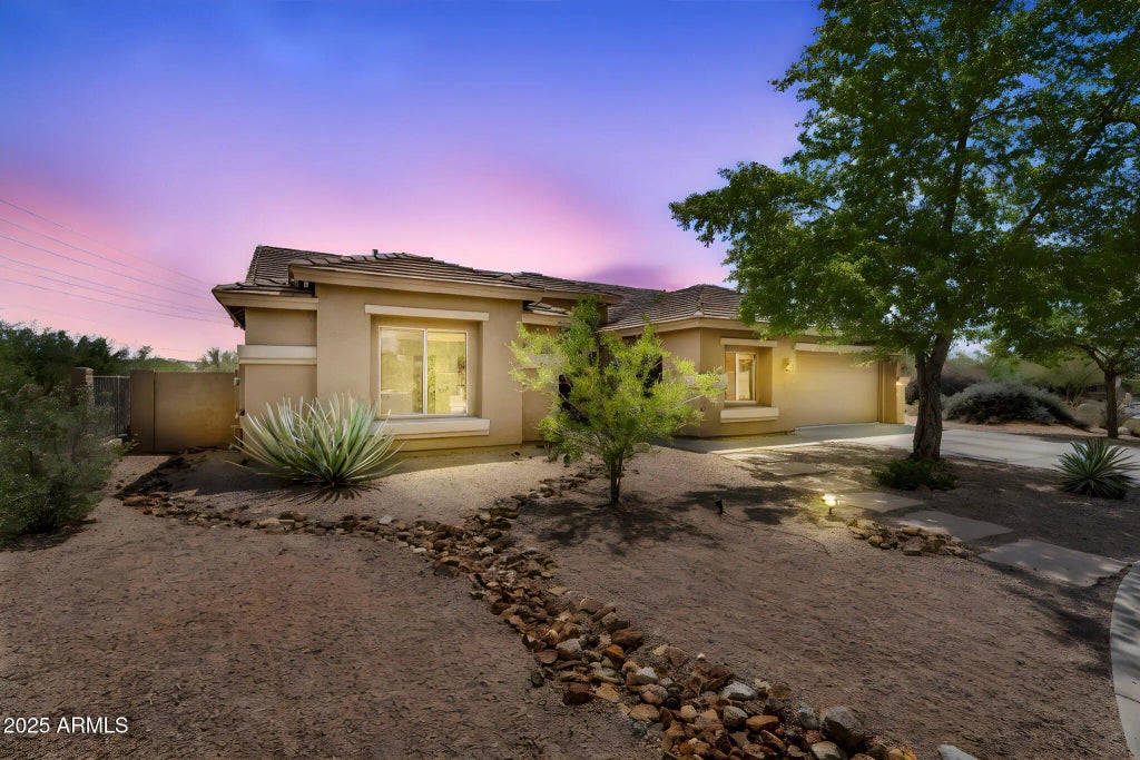 5544 E Dusty Wren Drive, Cave Creek
