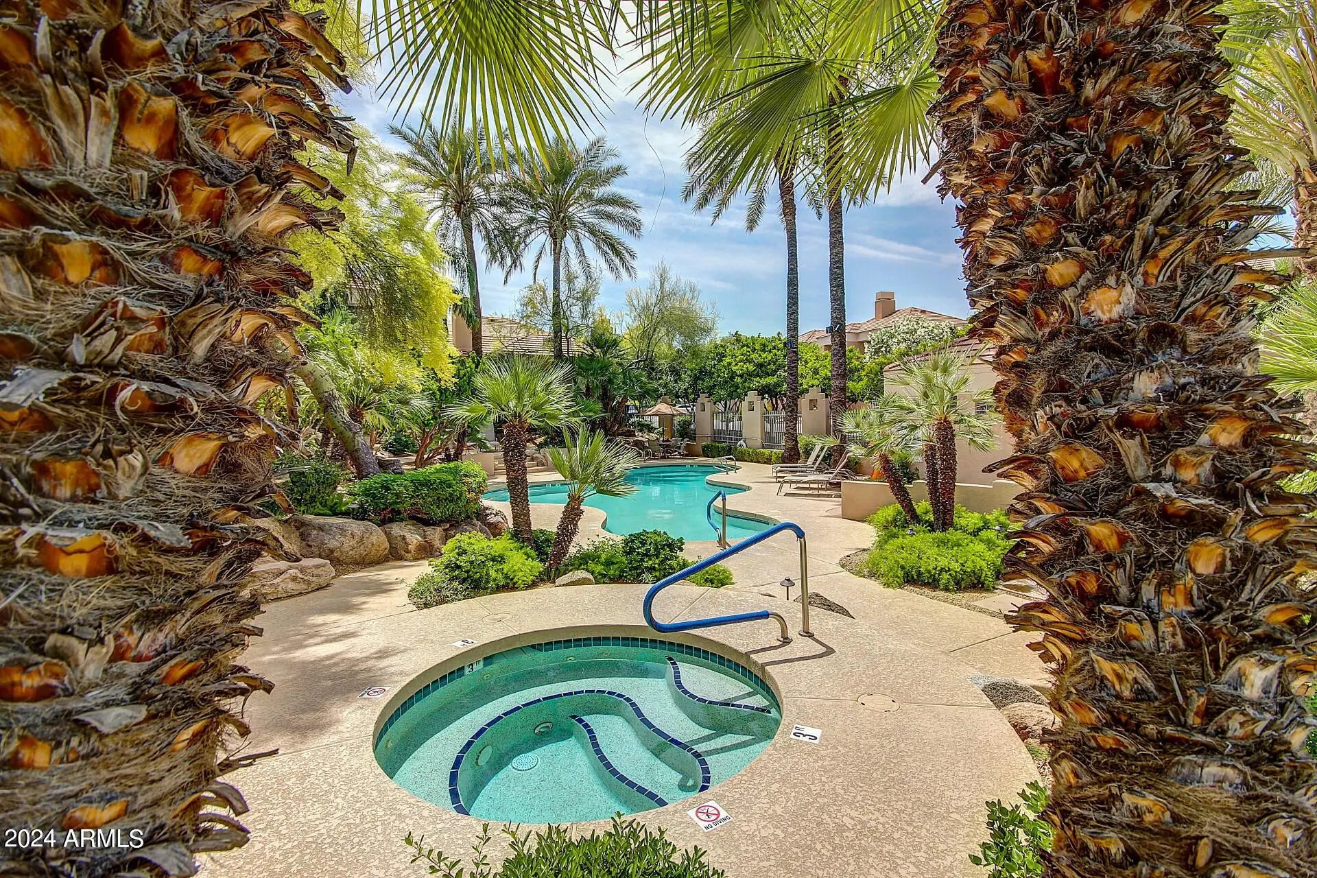 Photo of Listing #6891292