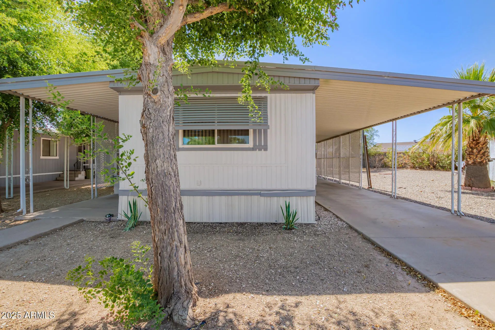 Photo of Listing #6891381