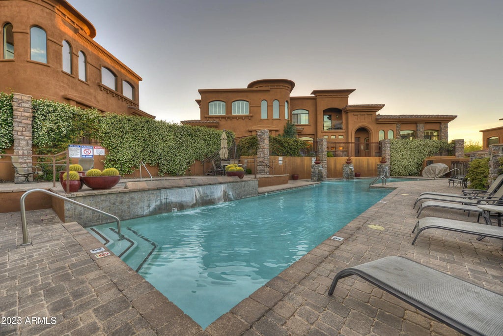 7199 E Ridgeview Place (unit 221), Carefree