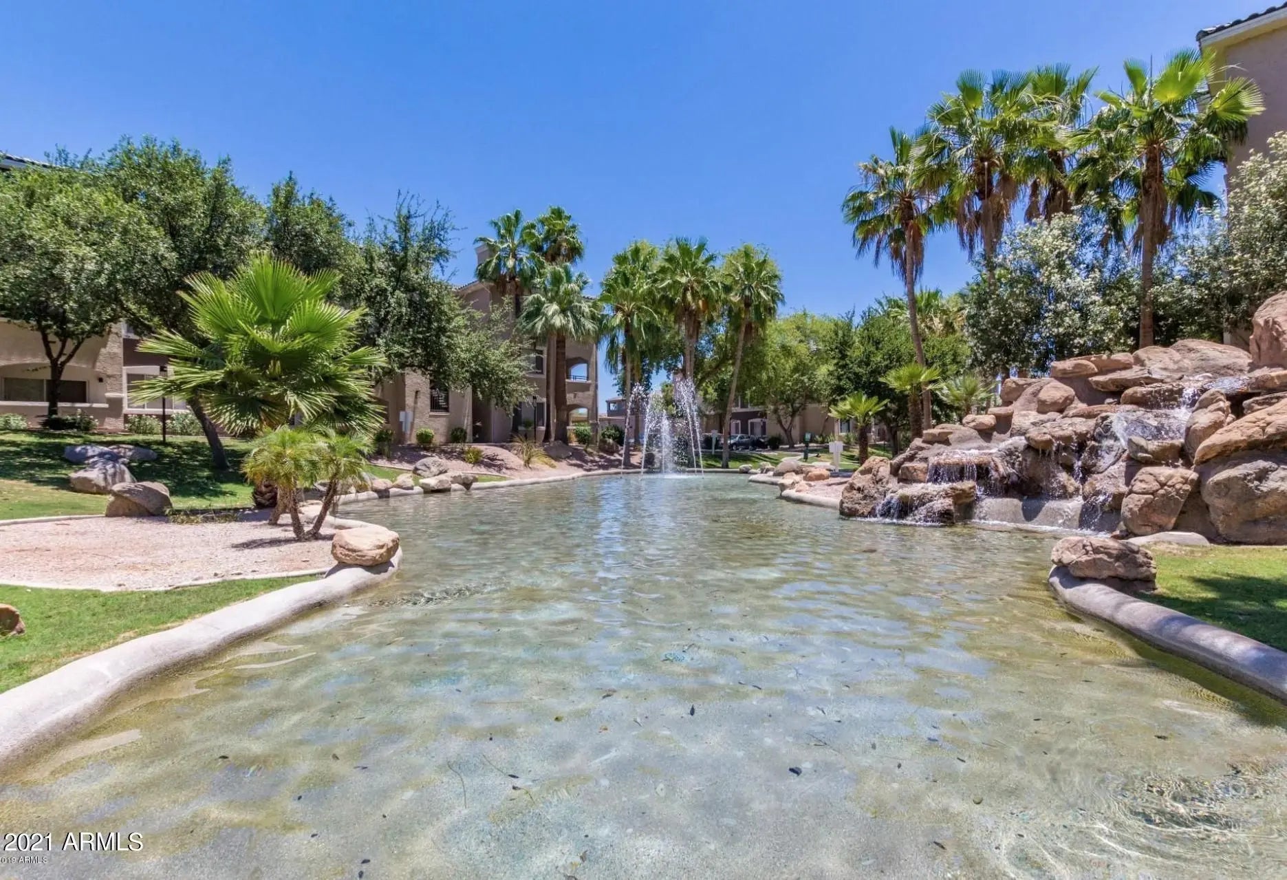 Photo of Listing #6892753