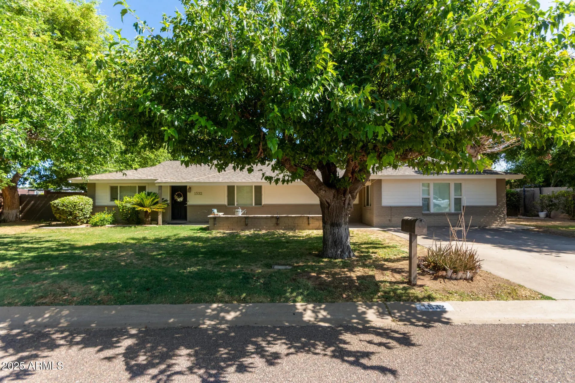 Photo of Listing #6893551