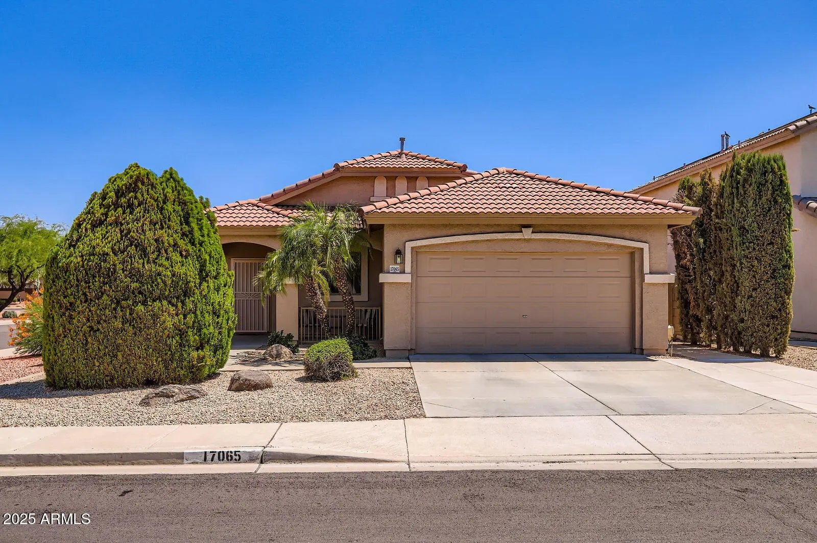 Photo of Listing #6892165